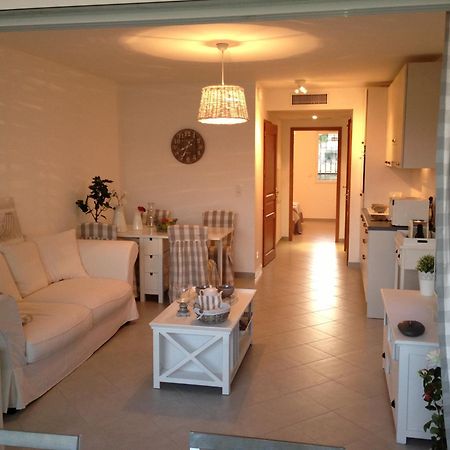 Residence Nayah-Maria Calvi  Luaran gambar